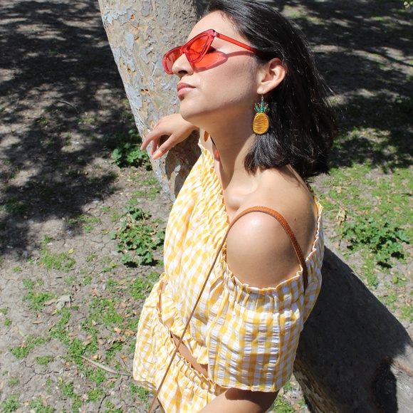 🚨END OF SUMMER SALE// Yellow 2 piece Set - Picture 6 of 8